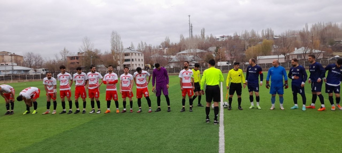 1071 Malazgirt Spor, kendi evinde Yeşil Varto Spora 4-1 yenildi