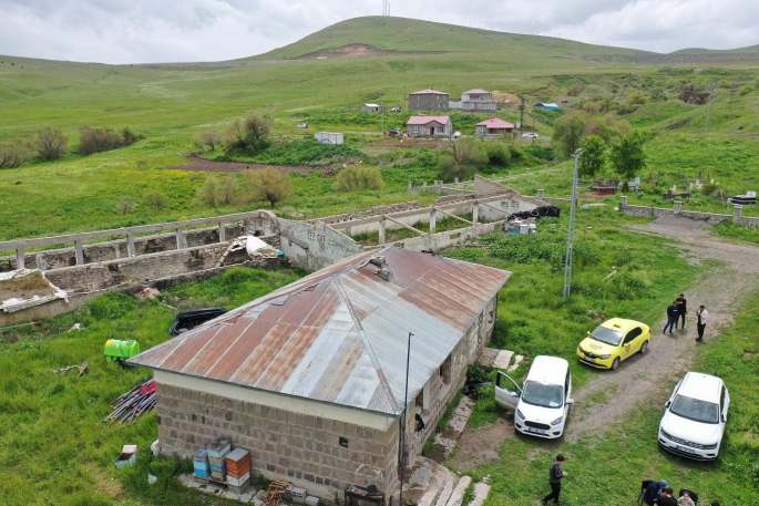 12 seçmeni Bulunan Köyde Sandık Kuruldu