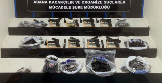 7 ruhsatsız tabanca ve 547 silah parçası ele geçirildi