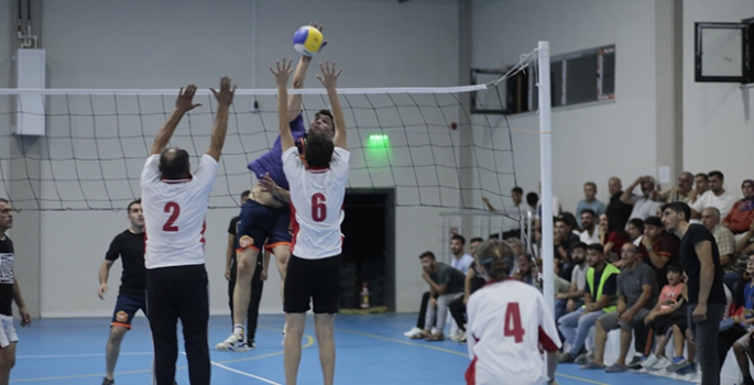 Ağın'da voleybol turnuvası sona erdi