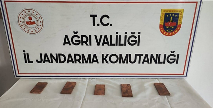 Ağrı'da 5 kilogram külçe altın ele geçirildi