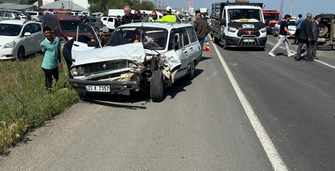 Ağrı'da iki araç çarpıştı: 4 yaralı