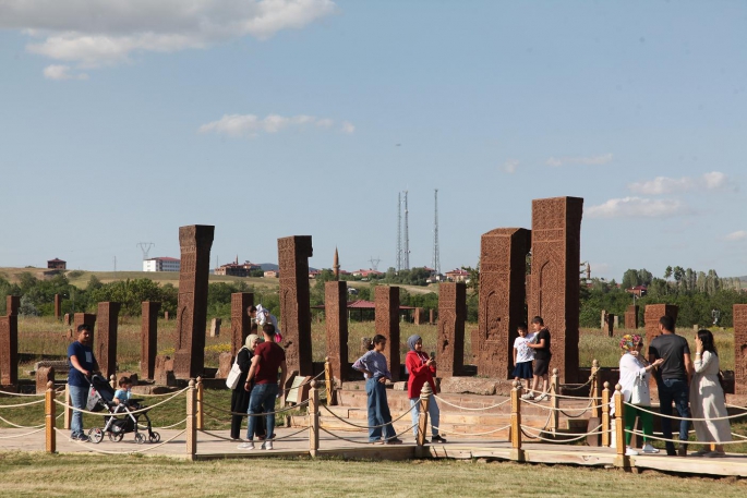 Ahlat İl Olmayı Bekliyor 