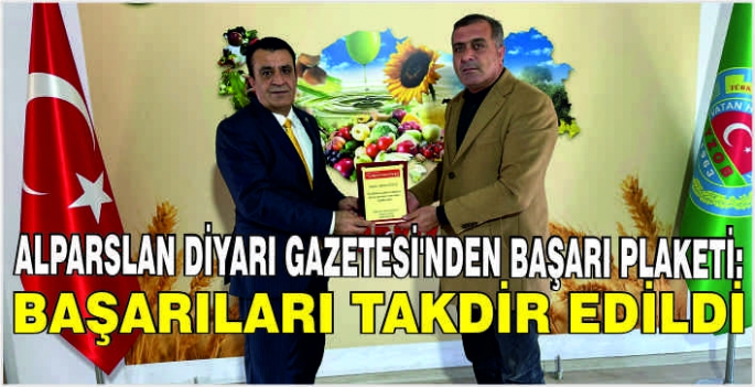 Alparslan Diyarı Gazetesi’nden başarı plaketi: Başarıları takdir edildi