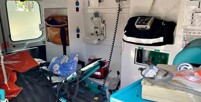 Ambulans devrildi içinde bulunan hasta hayatını kaybetti!