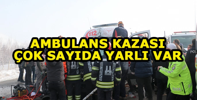 Ambulansların karıştığı iki kazada 6'sı sağlık çalışanı 8 kişi yaralandı