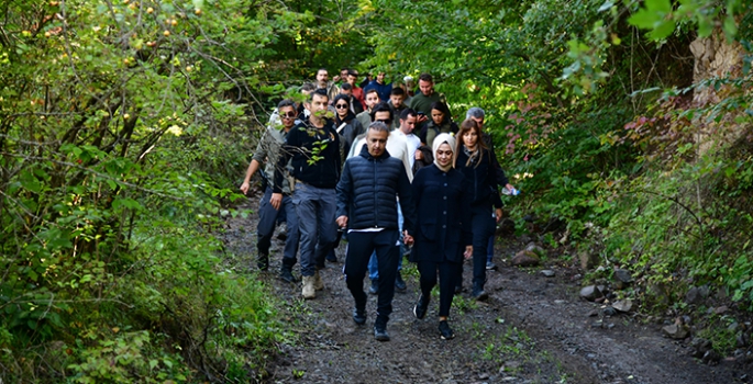 Ardahan'da doğa turizmine yürüyüşle dikkati çektiler