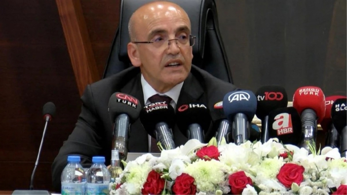 Bakan Mehmet Şimşek liderliğindeki yeni ekonomi yönetimi 3 acil hedef belirledi