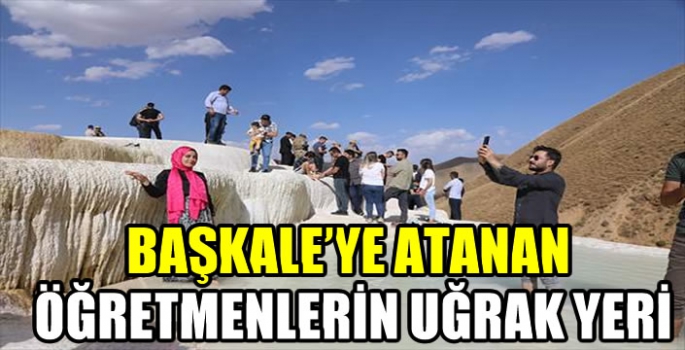 Başkale'ye atanan öğretmenler travertenlere akın etti