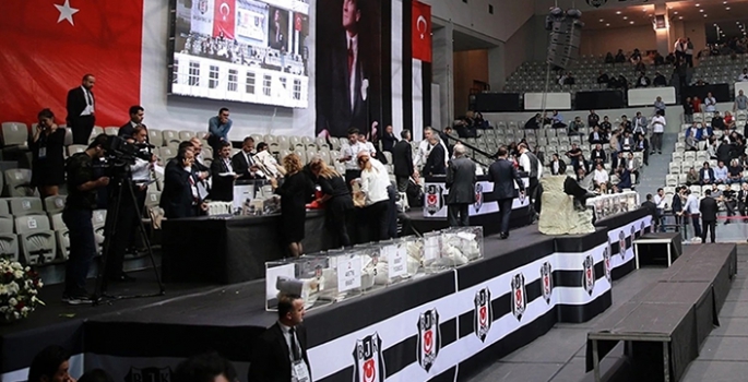 Beşiktaş'ta olağanüstü genel kurulun tarihi öne çekildi