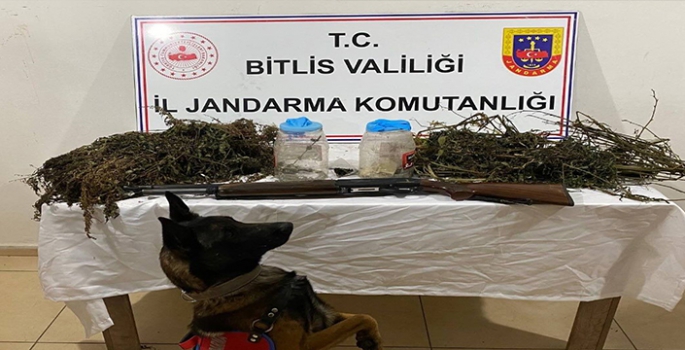 Bitlis'te 3 kilo 960 gram esrar ele geçirildi