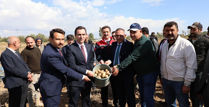 Bitlisli üreticilerden alınan 192 ton 800 kilogram patates ihtiyaç sahibi ailelere ulaştırıldı