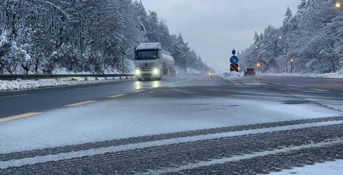 Bolu Dağı'nda kar kalınlığı 40 santimetreye yaklaştı