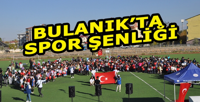 Bulanık'ta spor şenliği düzenlendi: Çocuklar doyasıya eğlendiler!