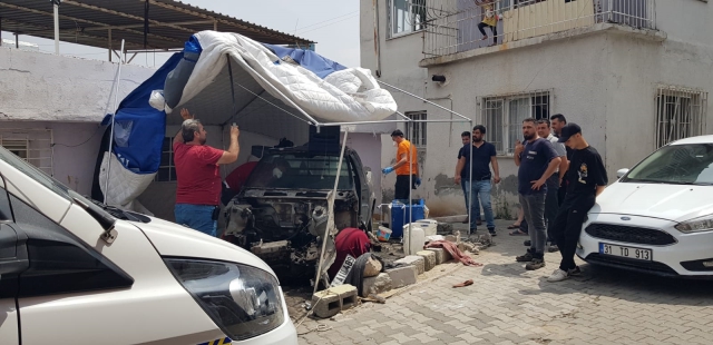 Çalınan otomobil deprem çadırında parçalanmış halde bulundu