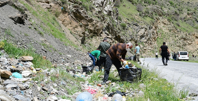 Çatak'ta bahar temizliği çalışmaları devam ediyor