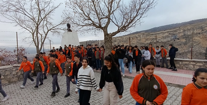 Çemişgezek'te okullarda deprem tatbikatı yapıldı