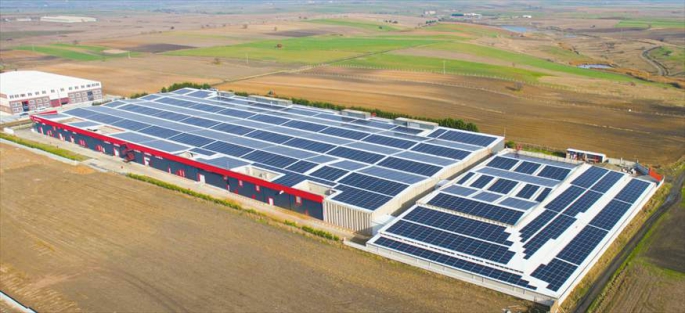 CW Enerji, Tekirdağ'da bir fabrikanın çatısına GES kurulumu gerçekleştirdi