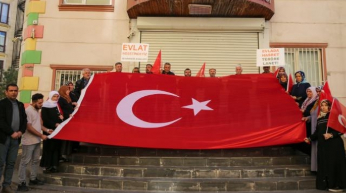 Diyarbakır annelerinden TUSAŞ'taki hain terör saldırısına tepki