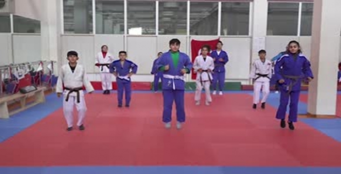 Diyarbakır'da 12 judo sporcusu Sporcu Eğitim Merkezi'nin desteğinden yararlanıyor