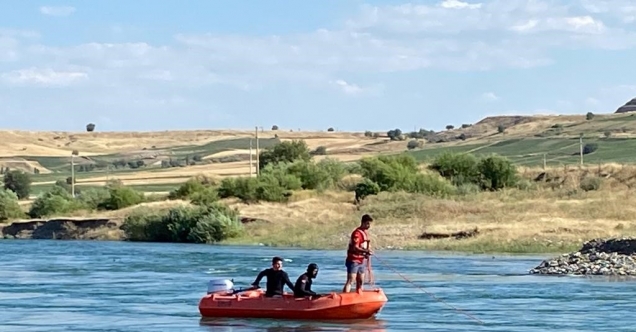 Diyarbakır'da suda kaybolan genç için ekipler seferber oldu