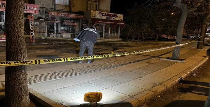 Elazığ'da, çıkan silahlı kavgada 2 kişi yaralandı