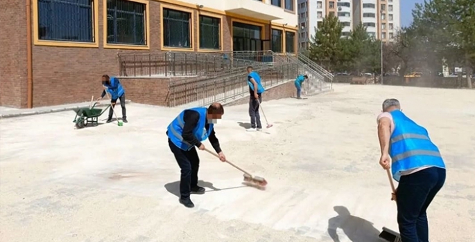 Elazığ'da hükümlüler kamuya yararlı işlerde ücretsiz çalışarak cezalarını tamamlıyor