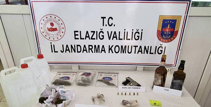 Elazığ'da kaçak içki ve uyuşturucu operasyonunda 8 şüpheli yakalandı