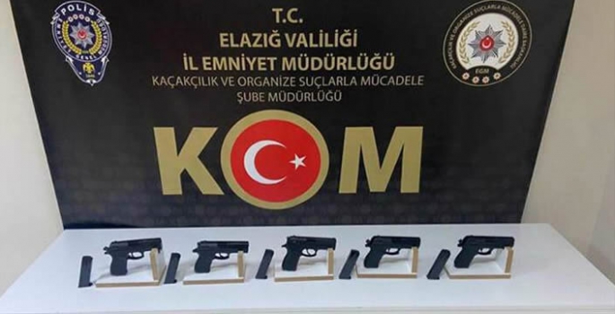 Elazığ'da kaçak silah operasyonunda 2 zanlı yakalandı