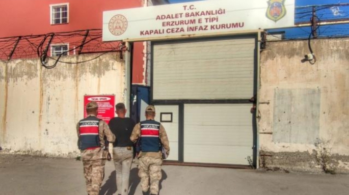 Erzurum’da 5 yıl kesinleşmiş hapis cezası bulunan firari hükümlü yakalandı