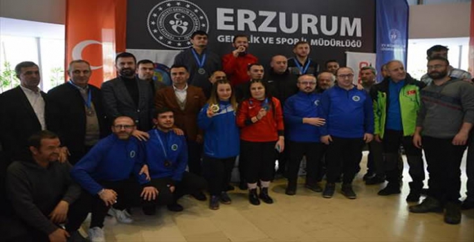 Erzurum'da düzenlenen Satranç turnuvası sona erdi