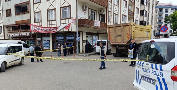 Erzurum'da kamyonun çarptığı yaya öldü