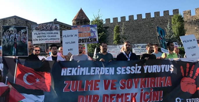 Erzurum'da sağlık çalışanları Gazze için 