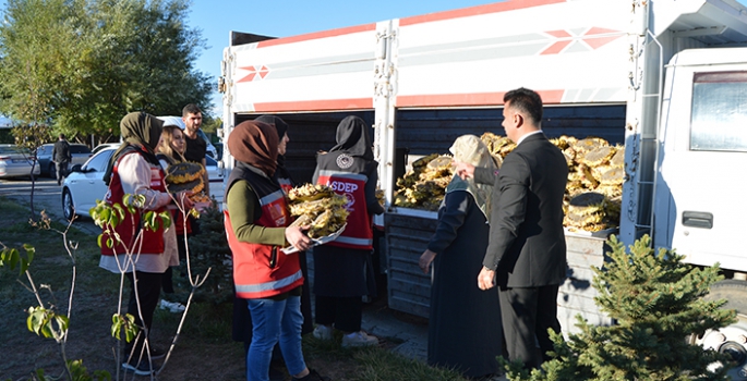 Erzurum'da şehit aileleri, devlet korumasındaki çocuklarla buluştu