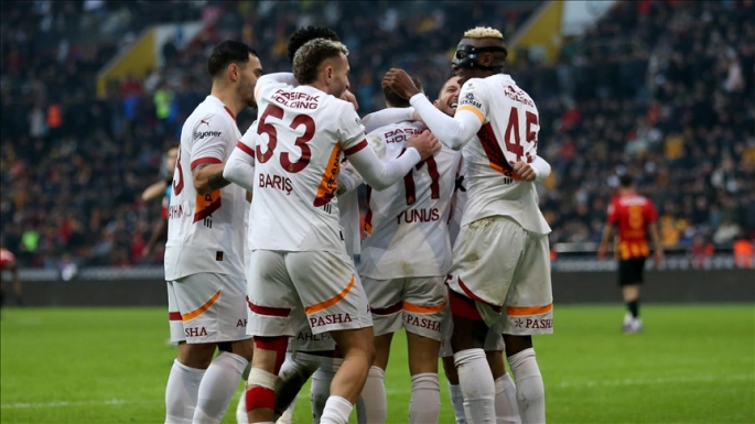 Galatasaray Kayserispor'u farklı geçti