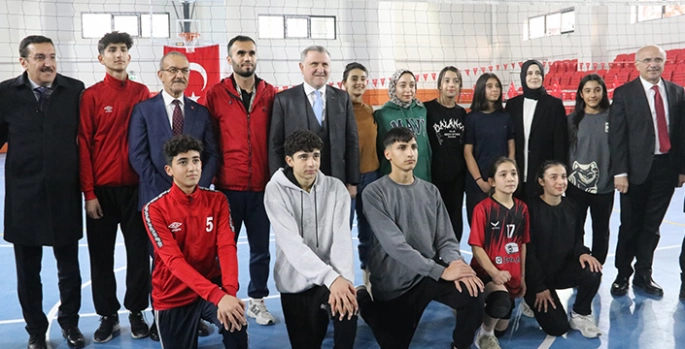 Gençlik ve Spor Bakanı Bak, Malatya'da gençlerle buluştu