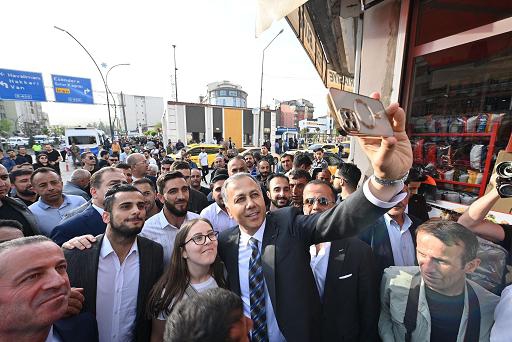 İçişleri Bakanı Yerlikaya, Hakkari'de ziyaretlerde bulundu 