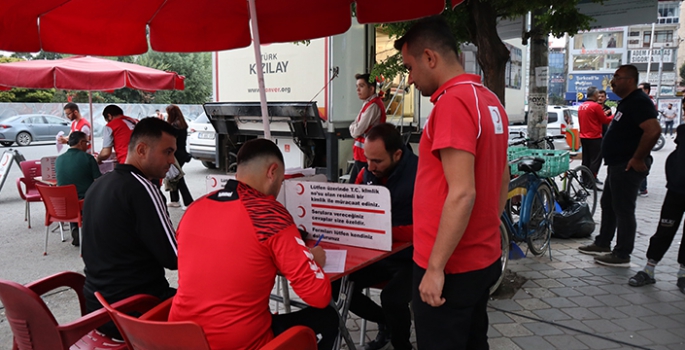 Iğdır'da hakemler hastalara can olmak için kan bağışında bulundu