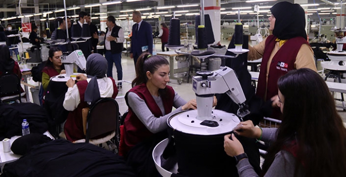 Iğdır'da tekstil sektörü gençlerle kadınlara ekmek kapısı oluyor