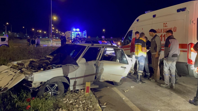 İki otomobilin çarpışması sonucu 7 kişi yaralandı