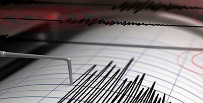 İzmir'de korkutan deprem