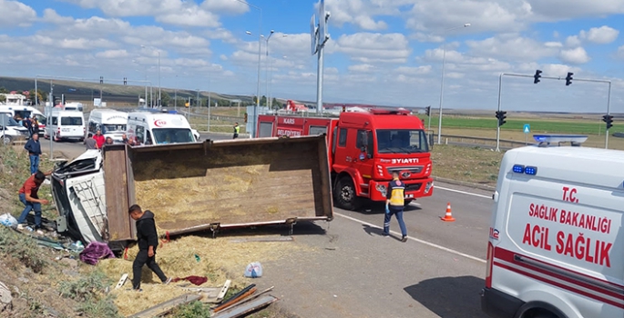 Kars'ta zincirleme trafik kazasında 4 kişi yaralandı 