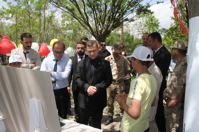 Köy okulunda TÜBİTAK Bilim Fuarı