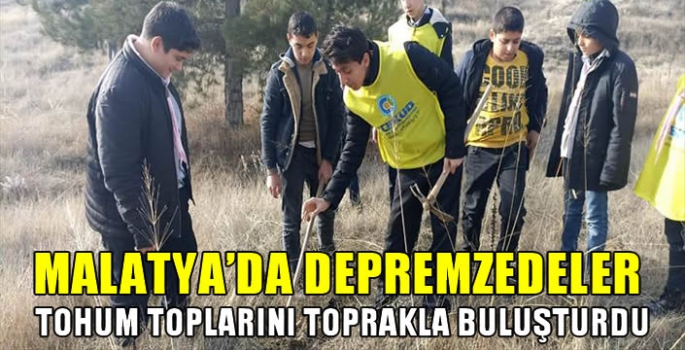 Malatya'da depremzedeler tohum toplarını toprakla buluşturdu