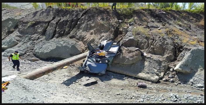 Malatya'da dere yatağına devrilen otomobildeki 4 kişi öldü