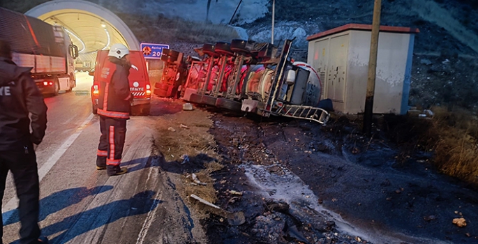 Malatya'da tanker ve kamyonet çarpıştı!