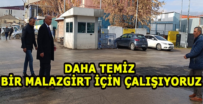 Malazgirt Belediyesi güzel havayı fırsat bildi! Cadde ve sokaklarda temizlik çalışması başlattı