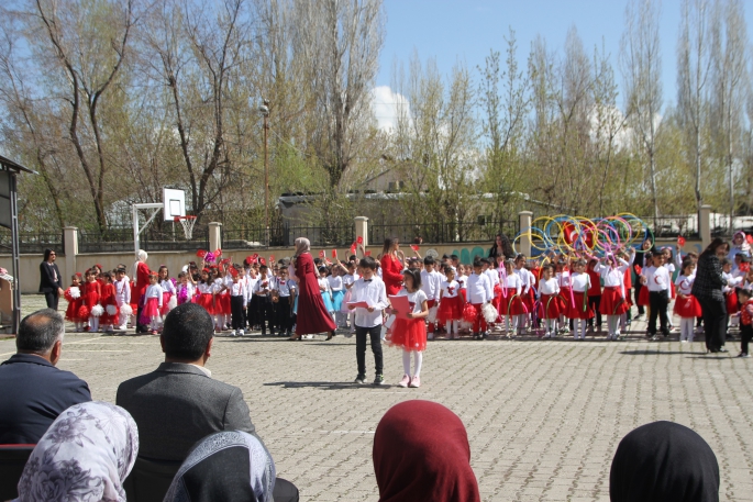 Malazgirt’te 23 Nisan Kutulama Etkinliği