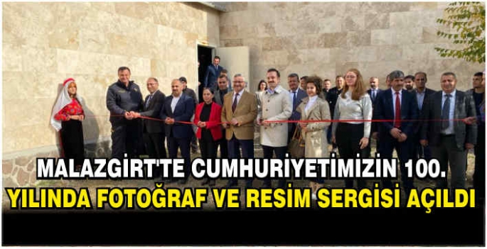 Malazgirt’te Cumhuriyetimizin 100. Yılında Fotoğraf ve Resim Sergisi açıldı