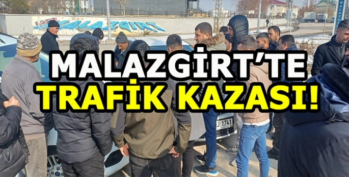 Malazgirt’te trafik kazası: Kavşakta çarpıştılar!